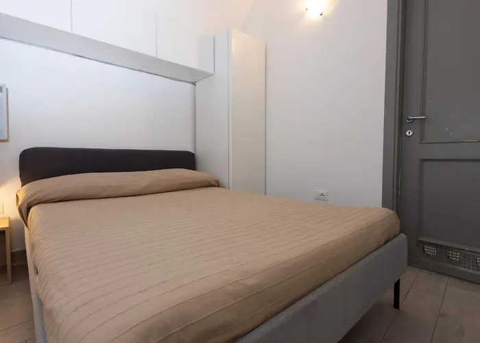 Apartment Guesthost - Rione Vi Parione Cozy Flat Rom