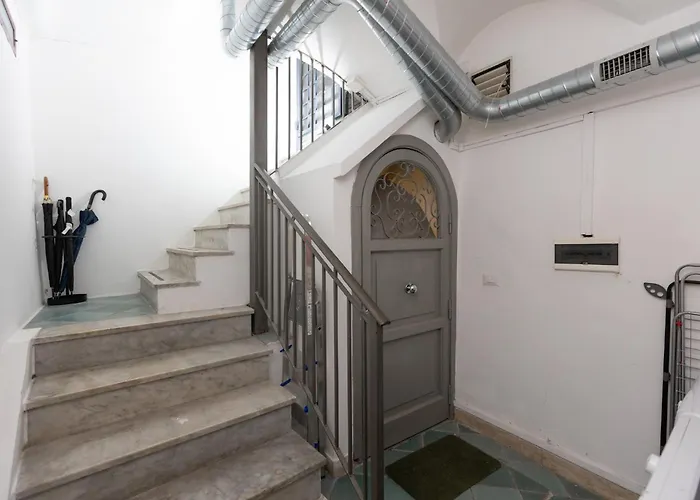 Guesthost - Rione Vi Parione Cozy Flat Apartment