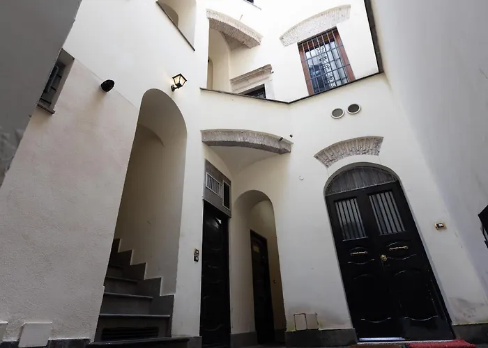 Apartment Guesthost - Rione Vi Parione Cozy Flat *